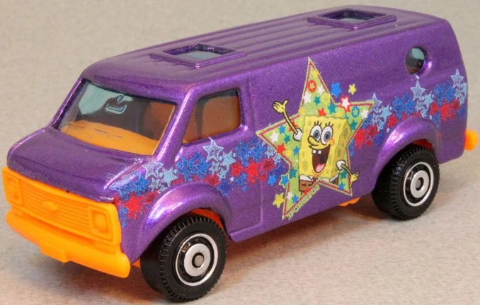 2011 Chevy Van: No package: Image 2