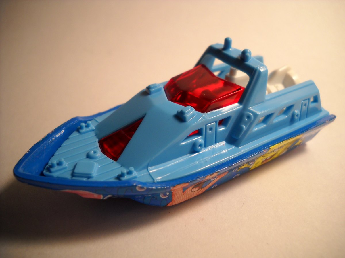 Hot Wheels Rescue Boat