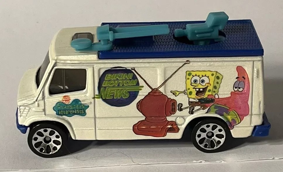 2006 TV News Truck: No package: Image 2