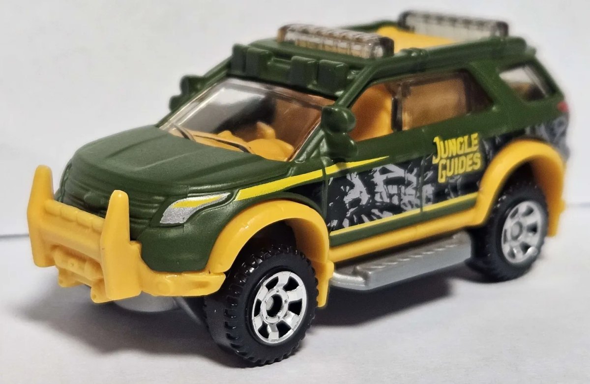 2025 Ford Explorer Green: No package: Image 2