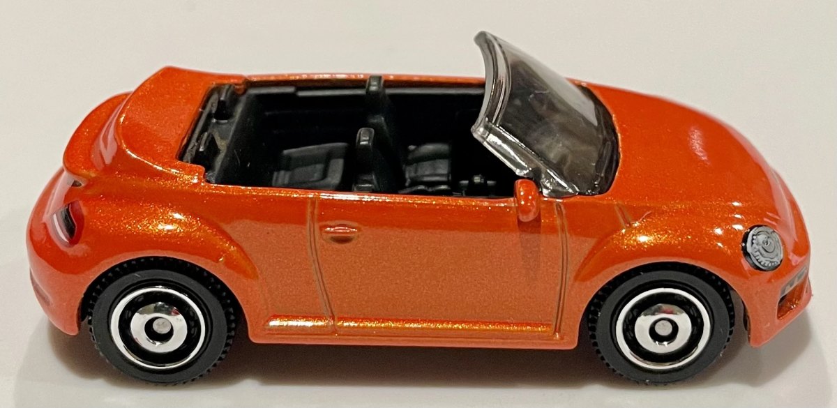 2025 2019 Volkswagen Beetle Convertible Orange: No package: Image 2