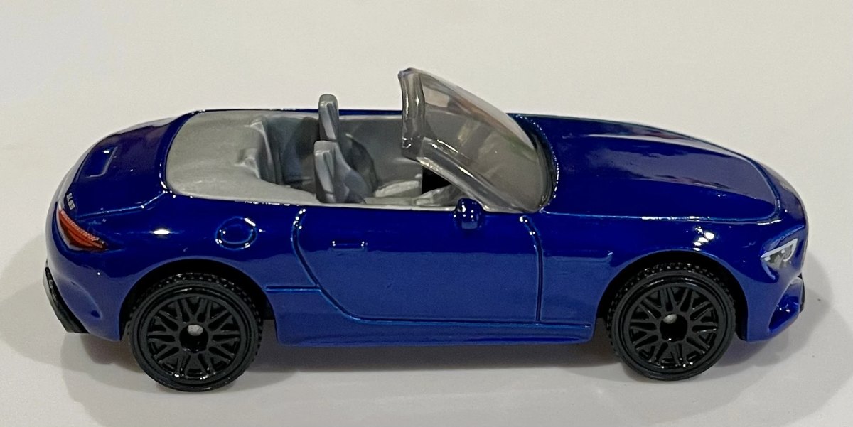 2025 Mercedes-AMG SL 63 Blue: No package: Image 2