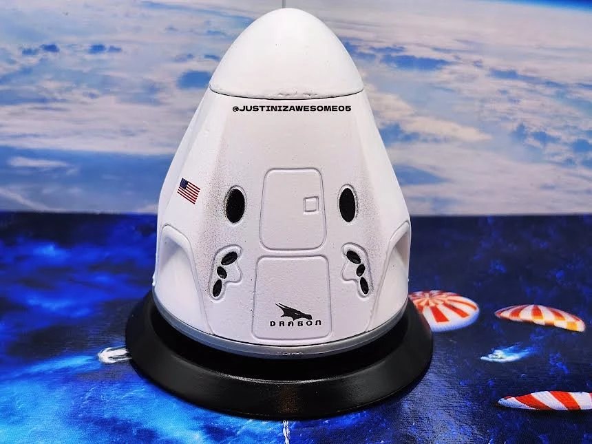 2025 SpaceX Dragon: No package: Image 2