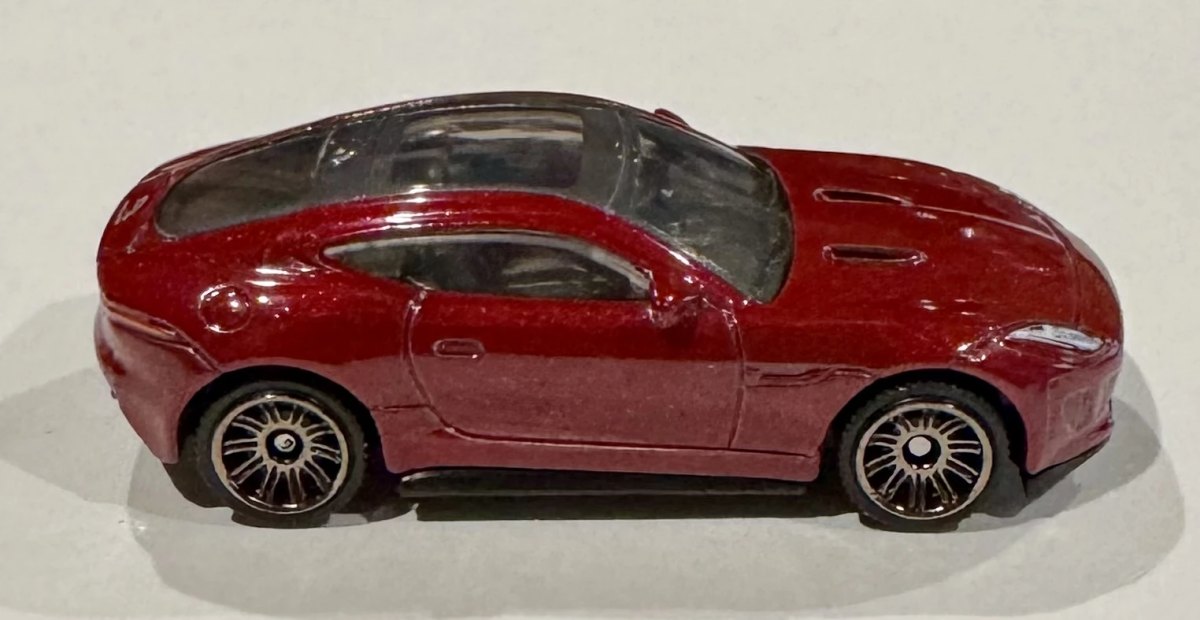 2025 15 Jaguar F-Type Coupe Red: No package: Image 2