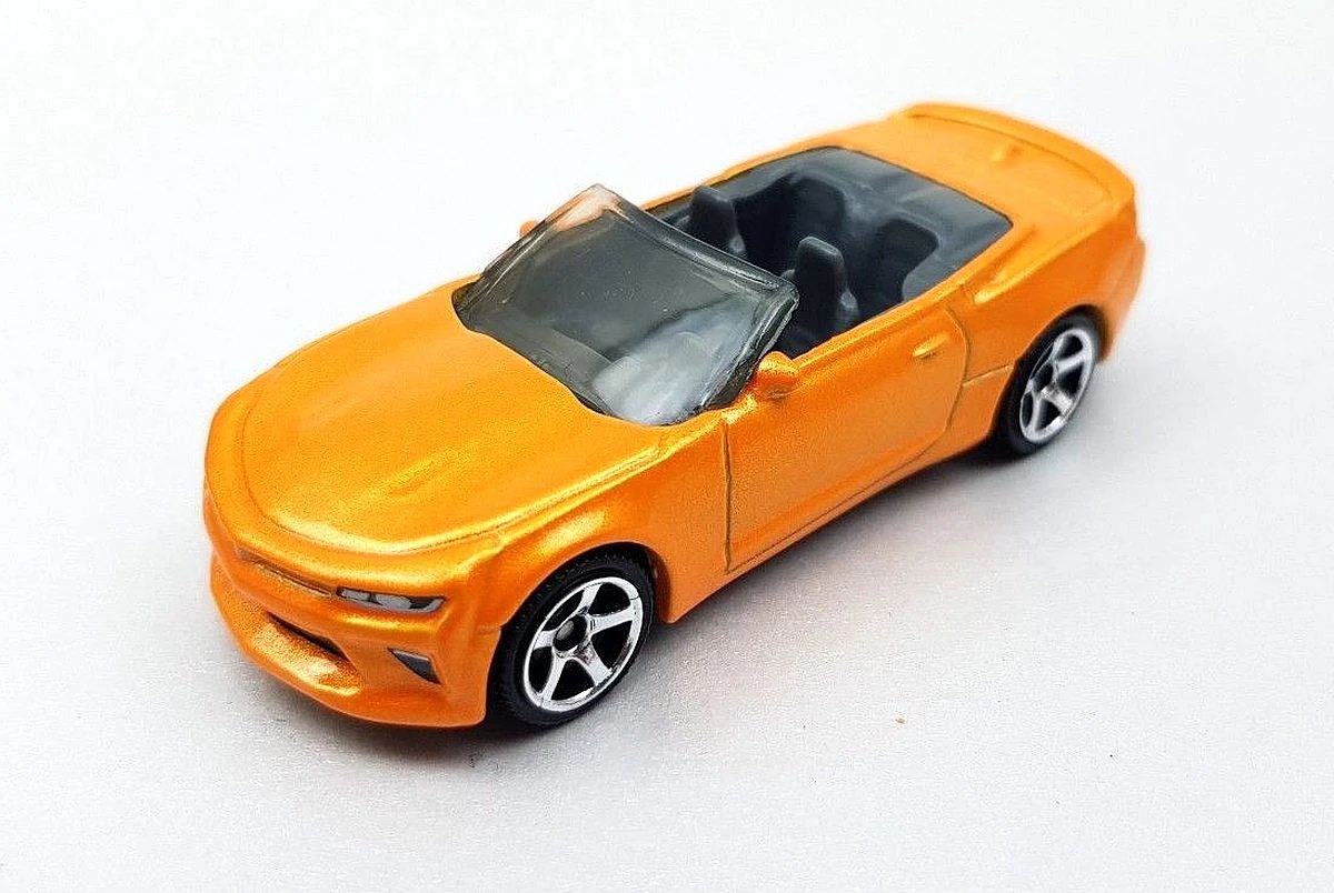 2025 16 Chevy Camaro Convertible Orange: No package: Image 2