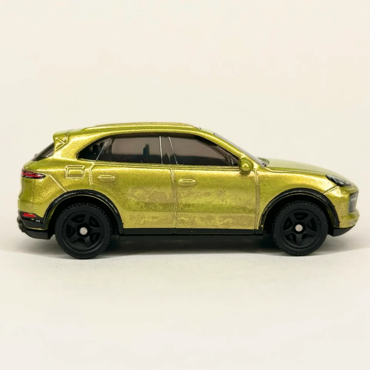 2024 Porsche Cayenne Turbo: No Package: Image 3