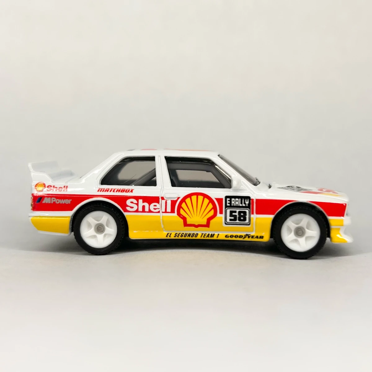2024 1993 BMW M3 White: No Package: Image 5