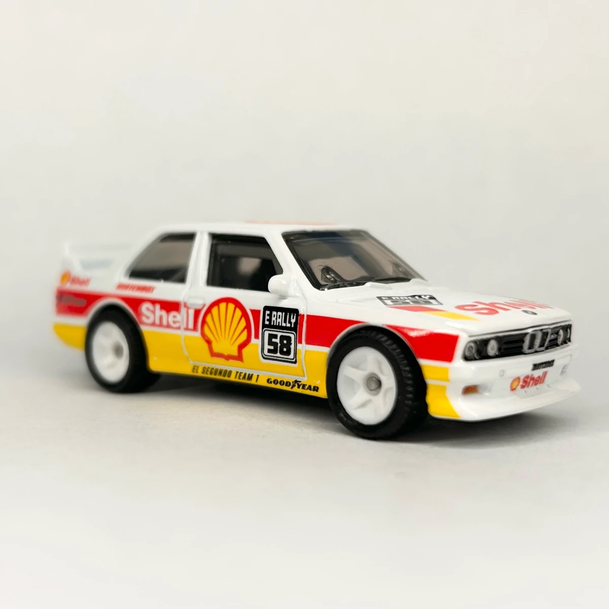 2024 1993 BMW M3 White: No Package: Image 4