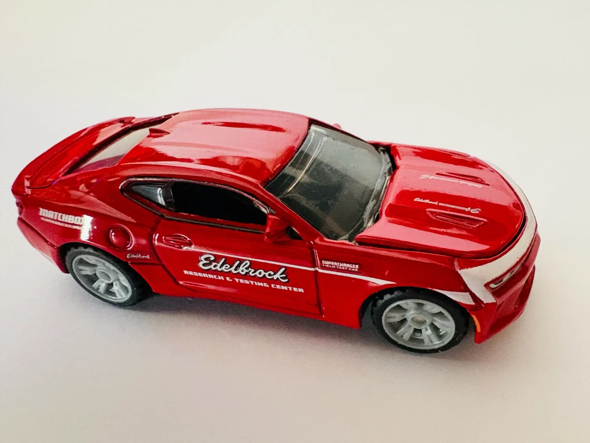 2023 16 Chevy Camaro: No Package: Image 2