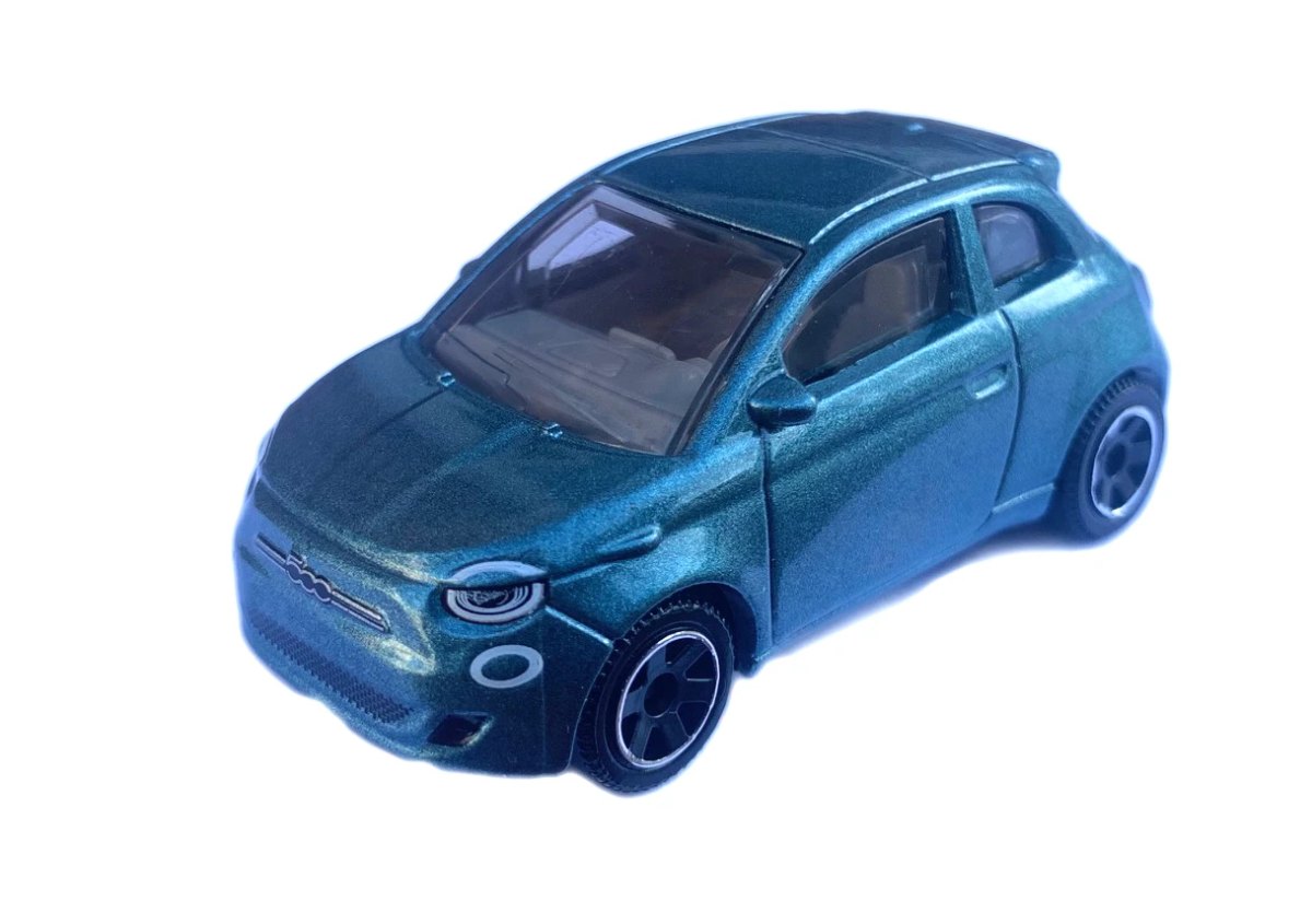2023 2021 Fiat 500e: No package: Image 2