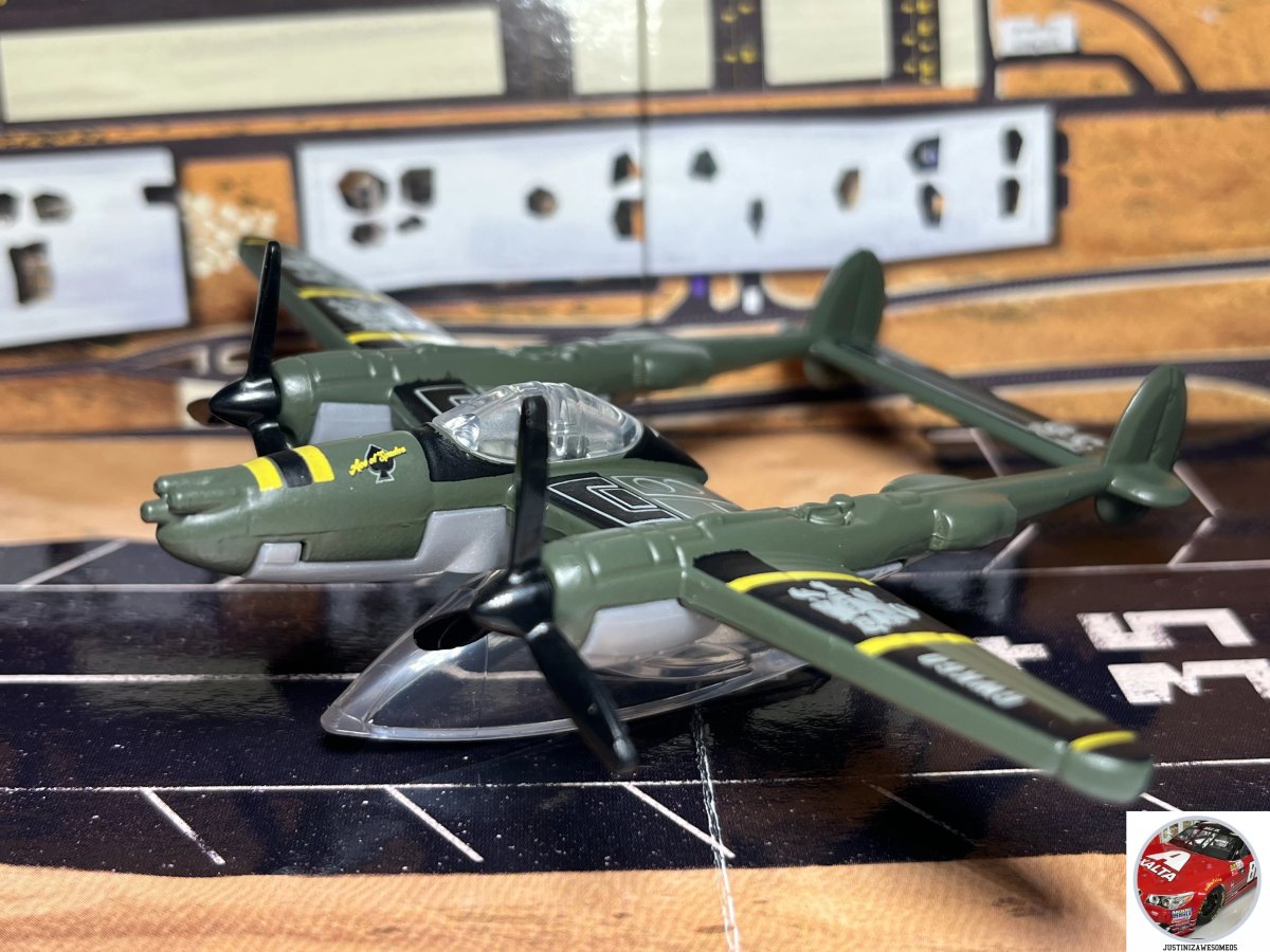 2023 Lockheed P-38 Lightning: No package: Image 2