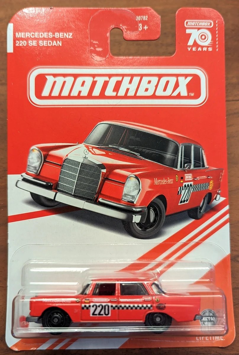 Hot Wheels Mercedes-Benz 220SE Sedan