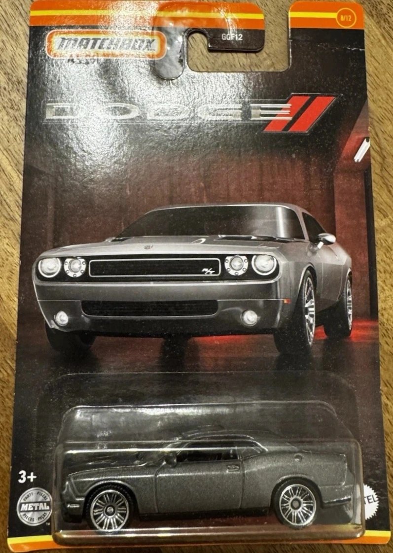 Hot Wheels 2008 Custom Dodge Challenger SRT8
