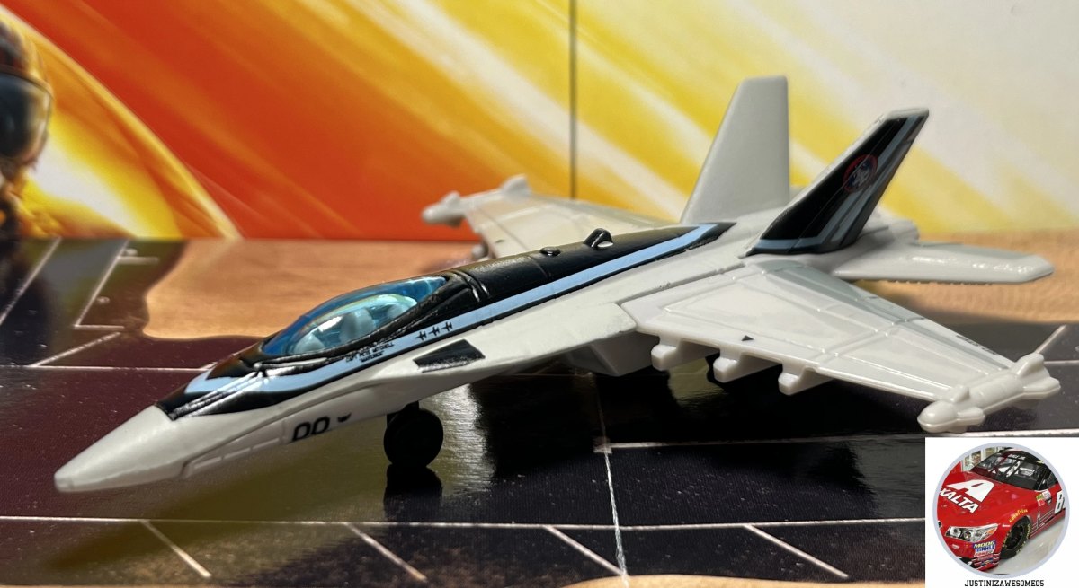 2022 Boeing F/A-18 SuperHornet "Maverick": No package: Image 2