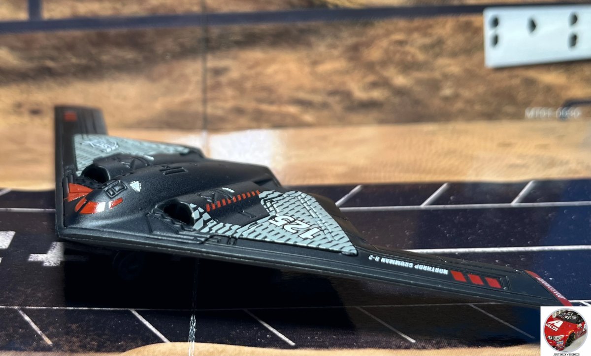 2022 Northrop Grumman B-2: No package: Image 2