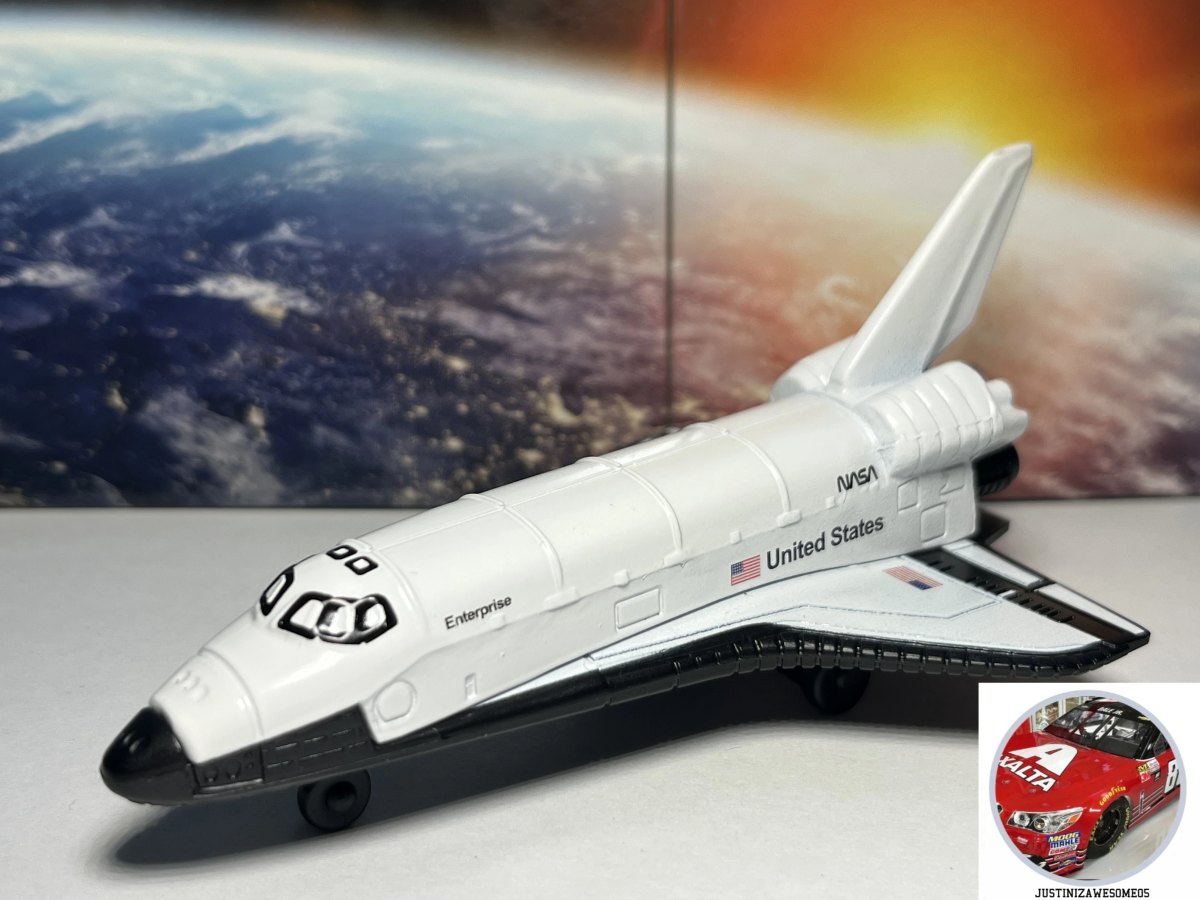 2022 Space Shuttle "ENTERPRISE": No package: Image 2