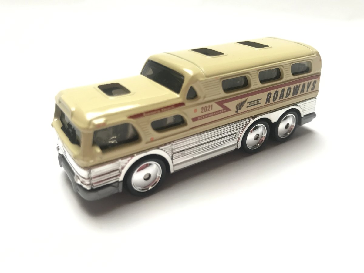 Hot Wheels 1955 GMC Scenic Cruiser