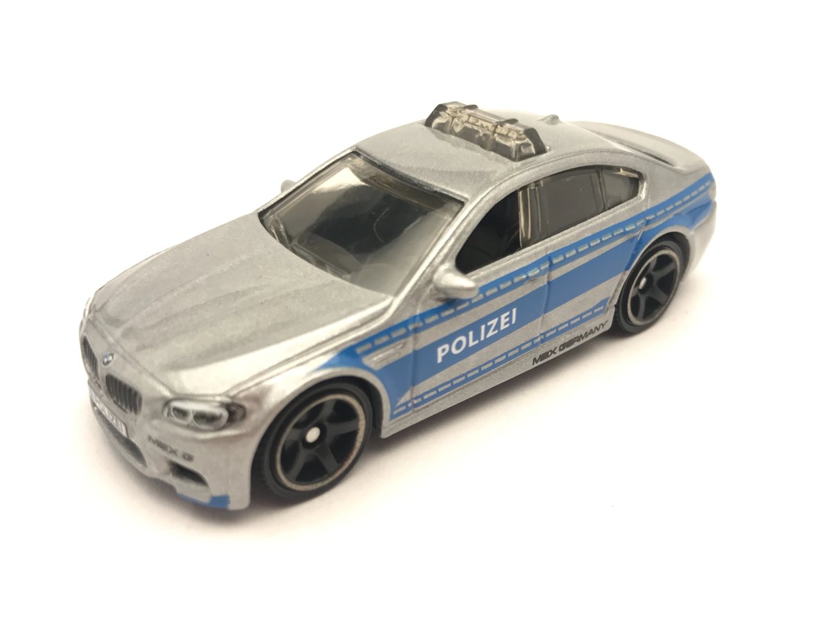 2021 BMW M5 Police White: No package: Image 2