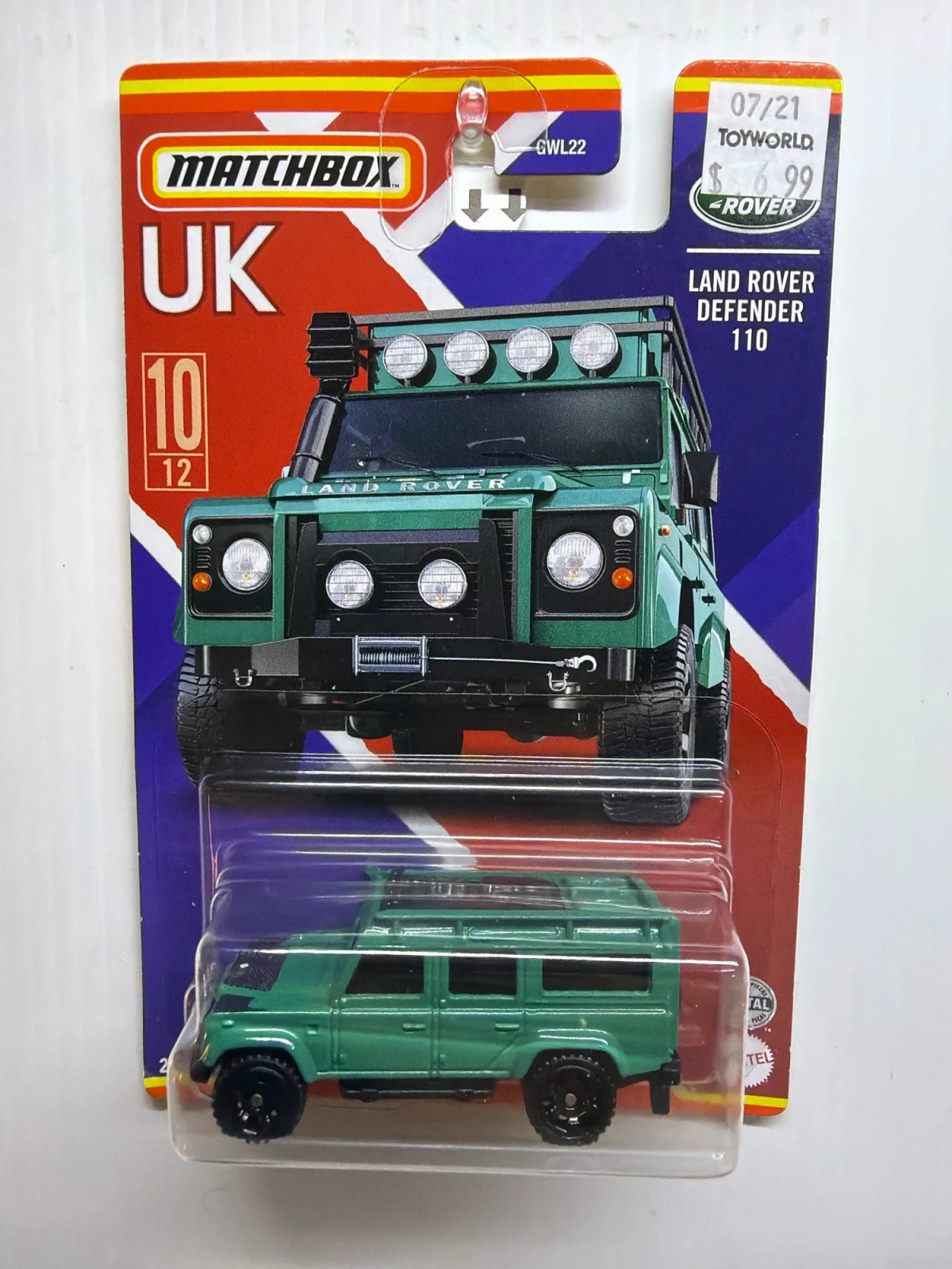 2021 Land Rover Defender 110 Green: Long Card: Image 2