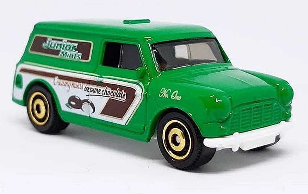 2020 Austin Mini Van Green: No package: Image 2