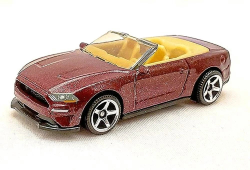2020 18 Ford Mustang Convertible Red: No package: Image 2