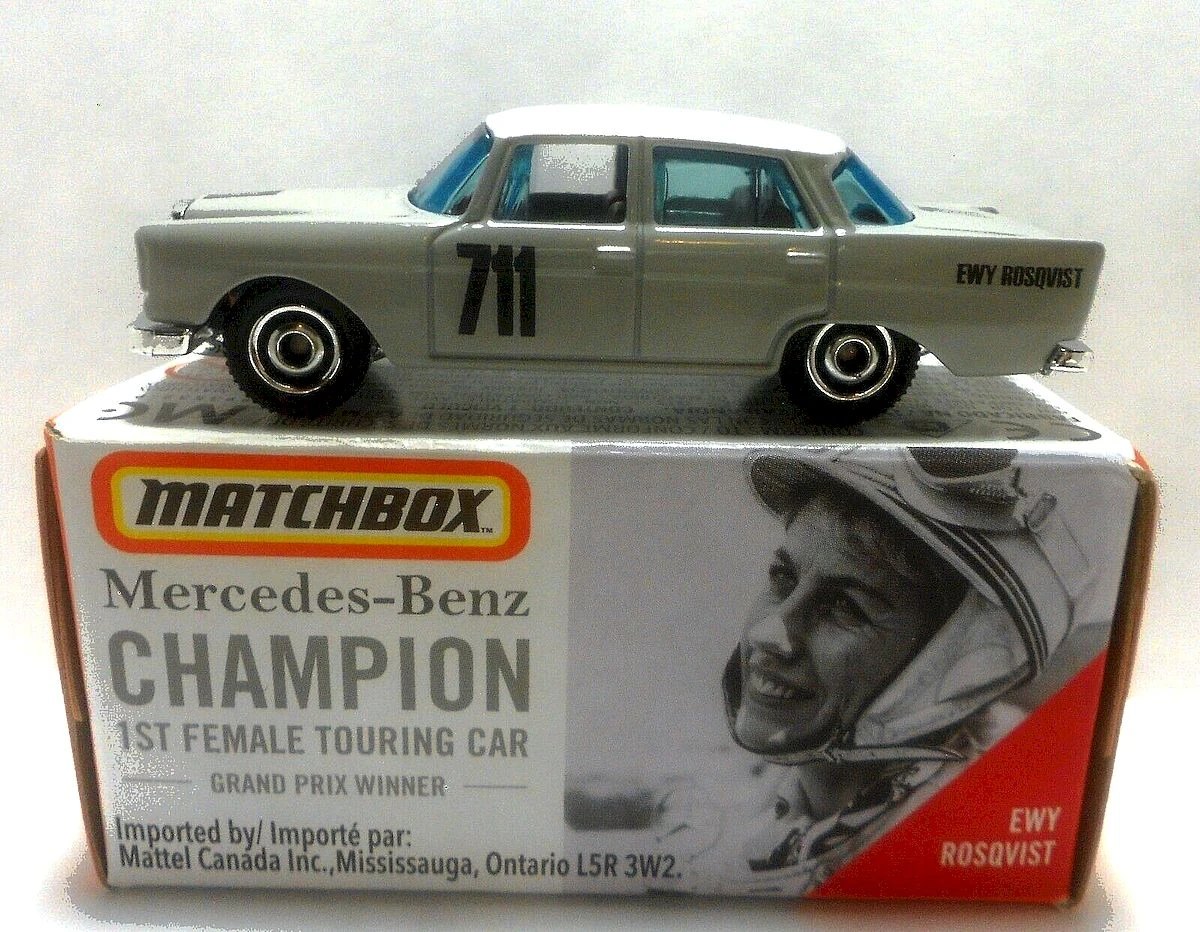 Hot Wheels ´62 Mercedes-Benz 220 SE Sedan
