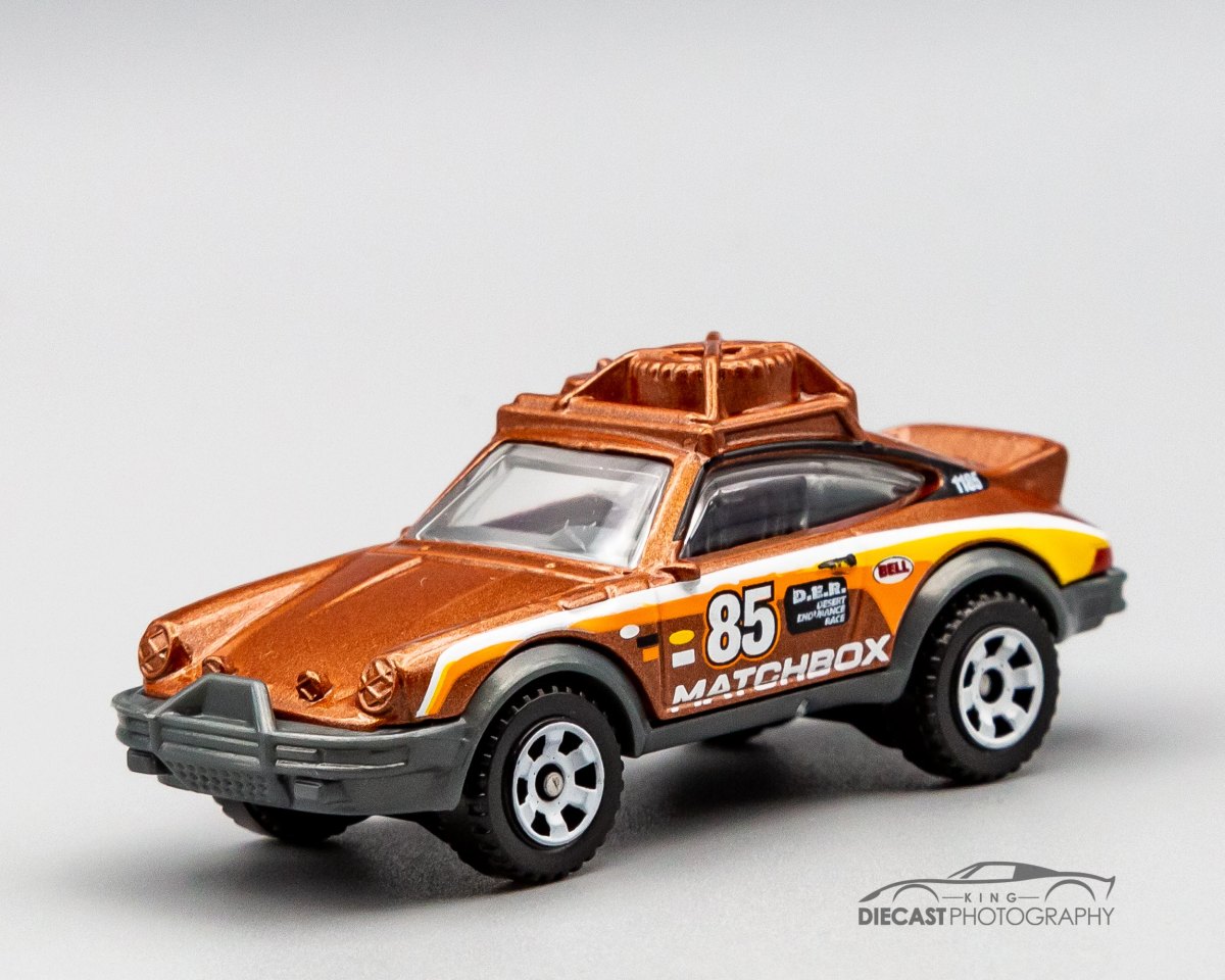 2020 Porsche 911 Rally Bronze: No package: Image 2