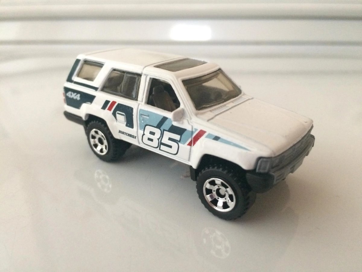 2020 Toyota 4Runner White: No package: Image 2