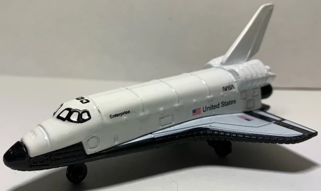 2020 Space Shuttle Orbiter White: No package: Image 2