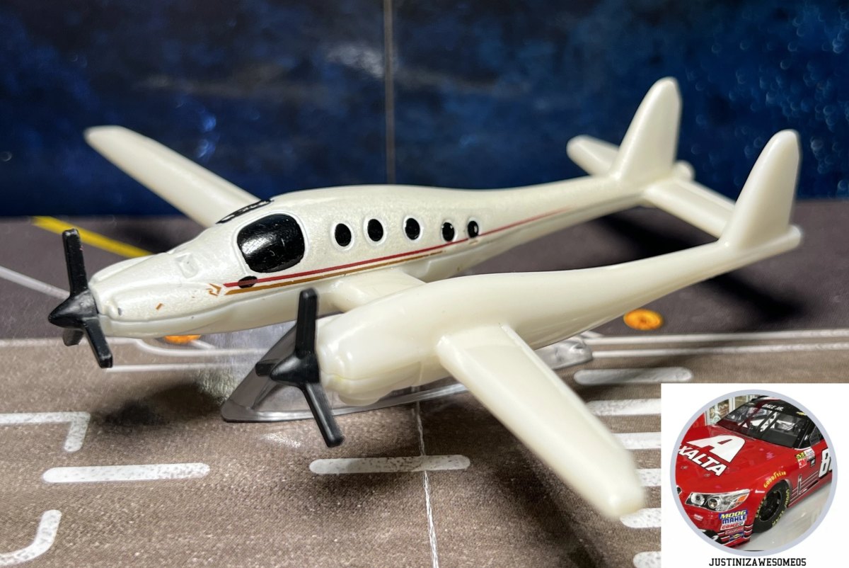 2019 Rutan Boomerang White: No package: Image 2