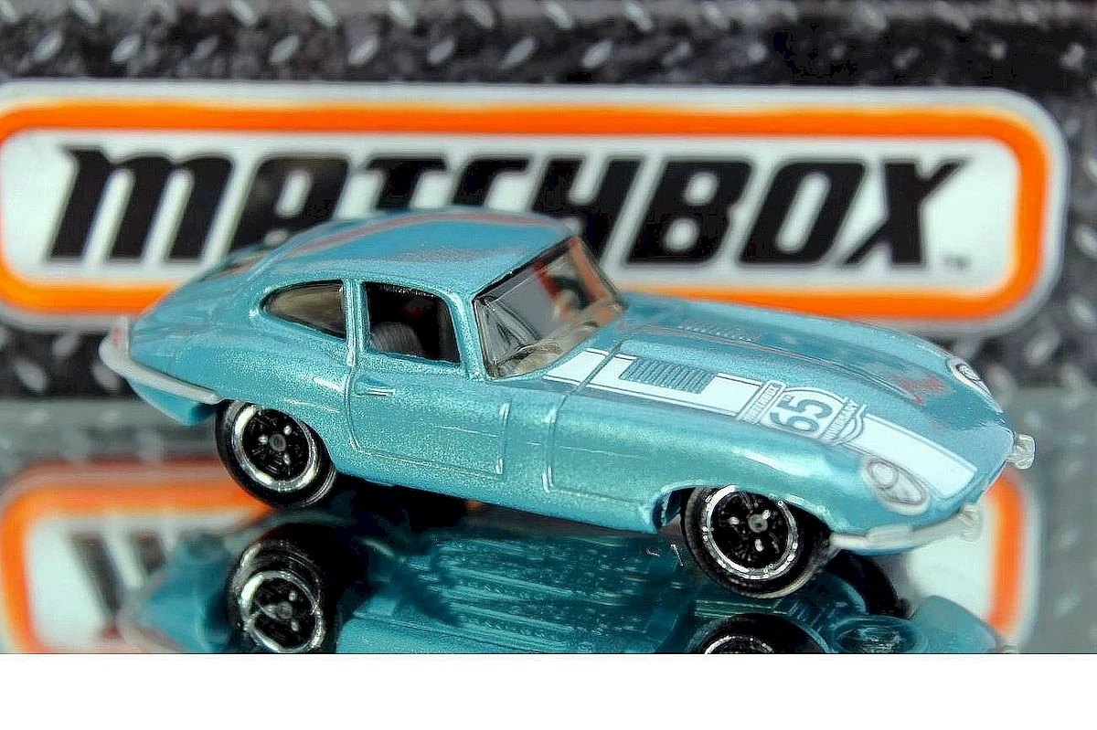 Hot Wheels ´61 Jaguar E-Type Coupe