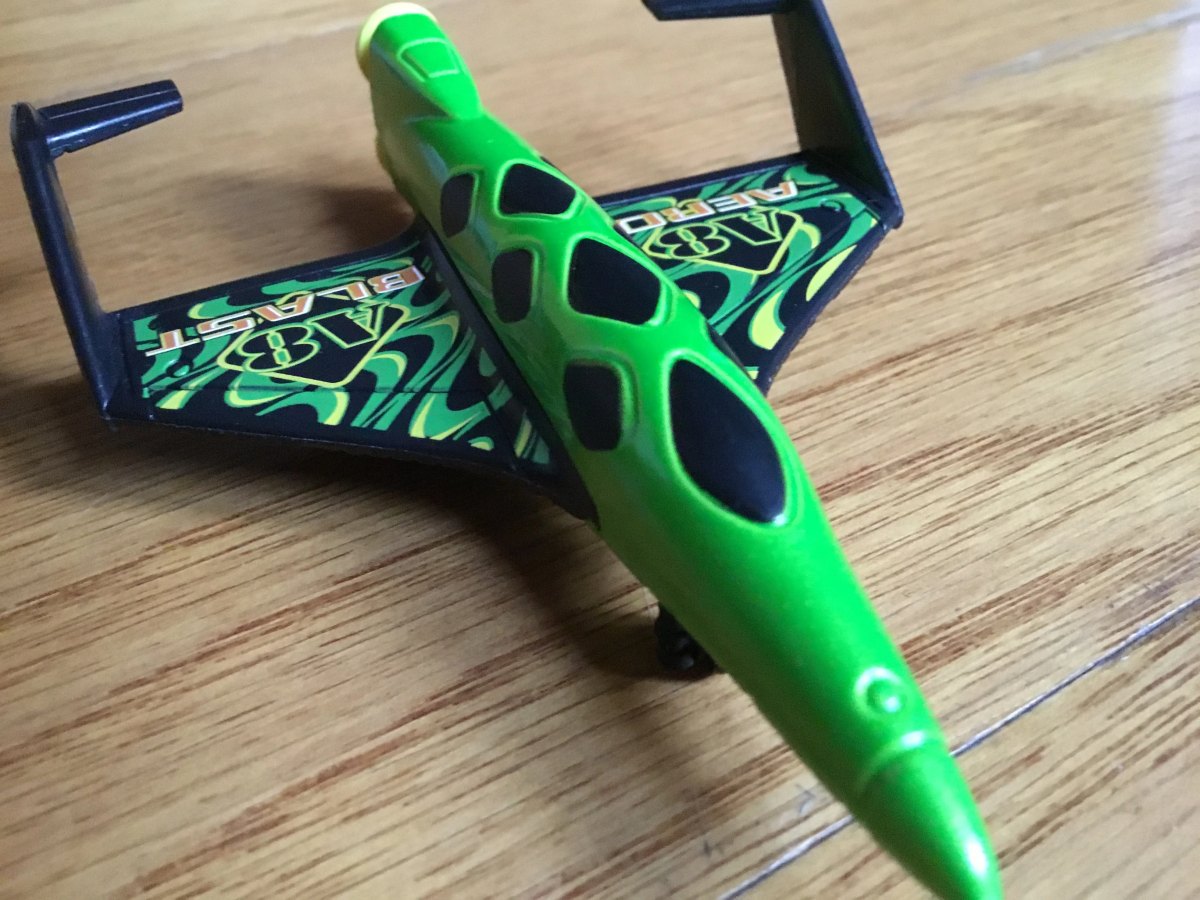 2016 Aero Blast Green: No package: Image 2