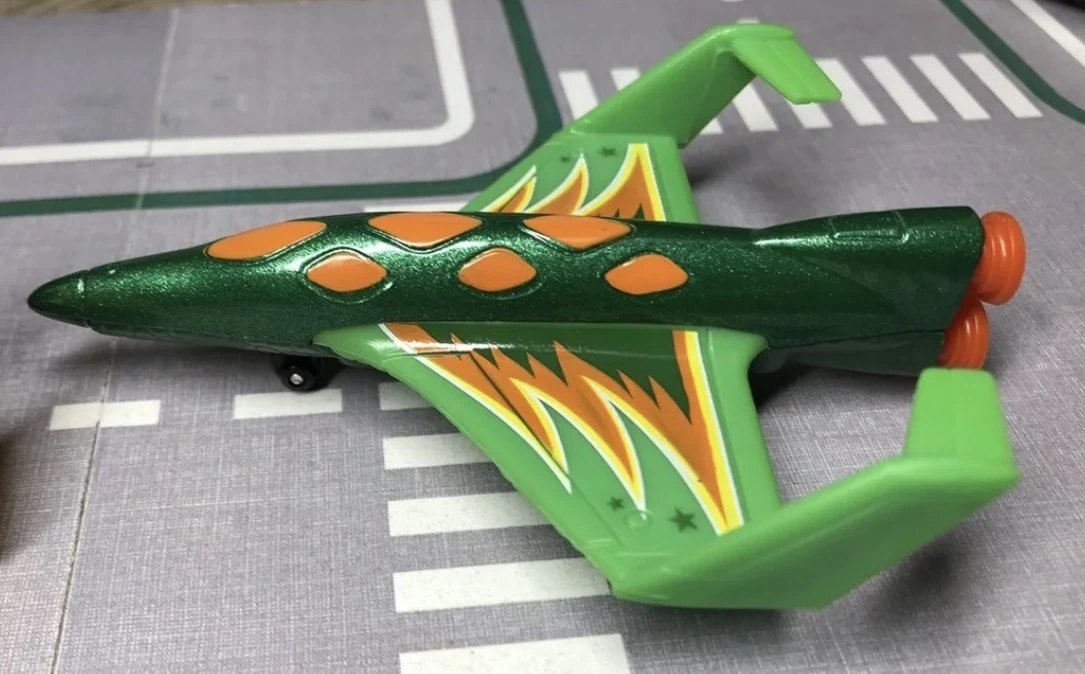2014 Aero Blast Green: No package: Image 2