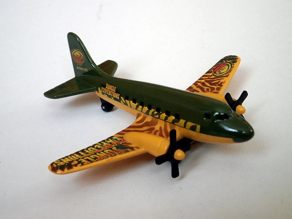 2012 Airliner Green: No package: Image 2