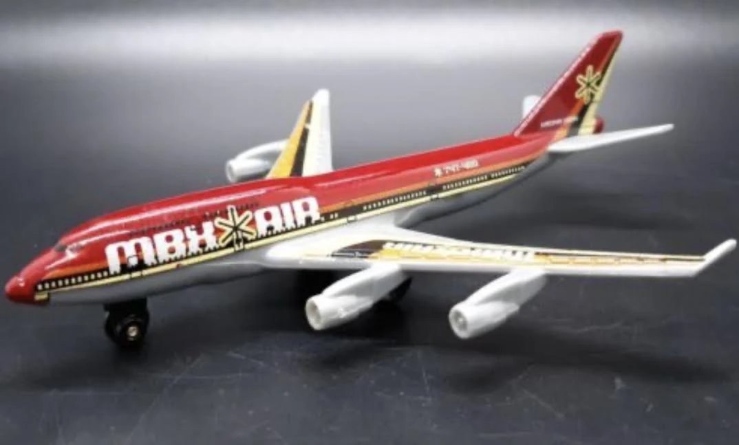 2012 Boeing 747-400 Red: No package: Image 2