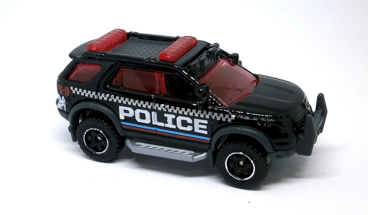 2014 Ford Explorer Black: No package: Image 2