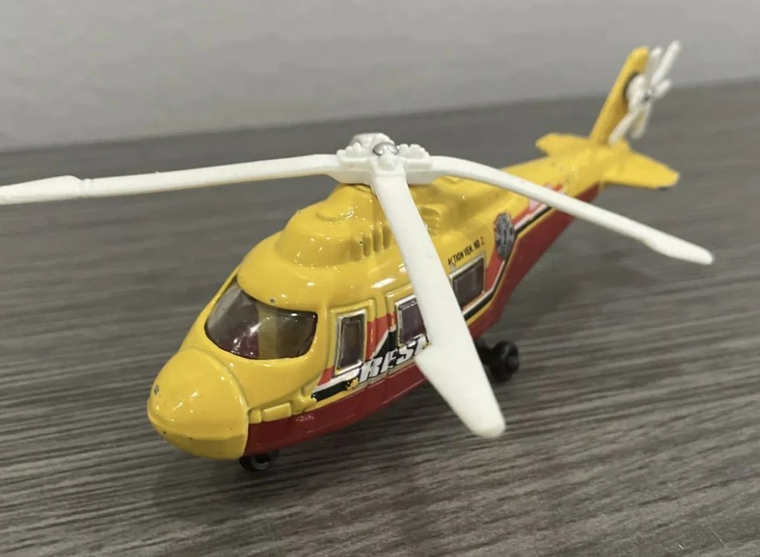 2014 Rescue Helicopter Yellow: No package: Image 2