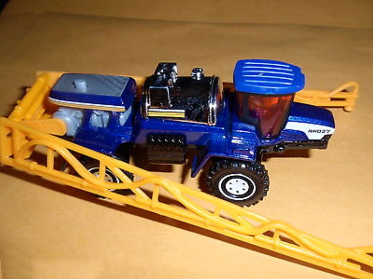 2013 Crop Sprayer Blue: No package: Image 2