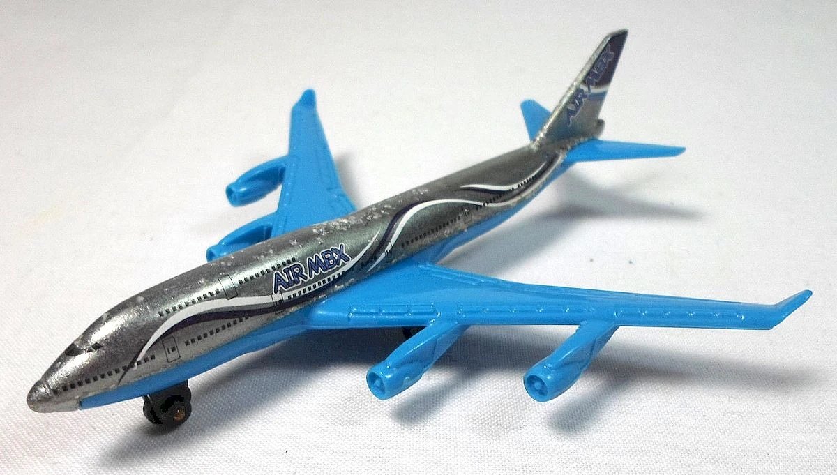 2011 Boeing 747-400 Chrome: No package: Image 2