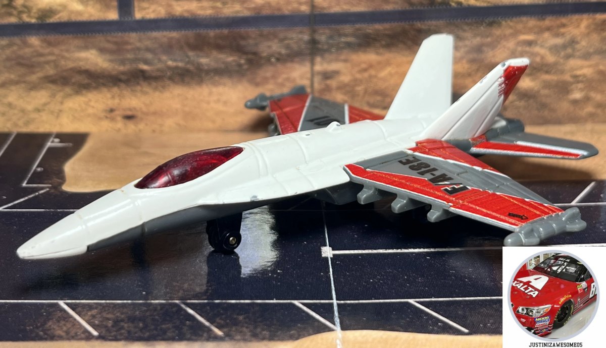2011 Boeing F/A-18E Super Hornet White: No package: Image 2