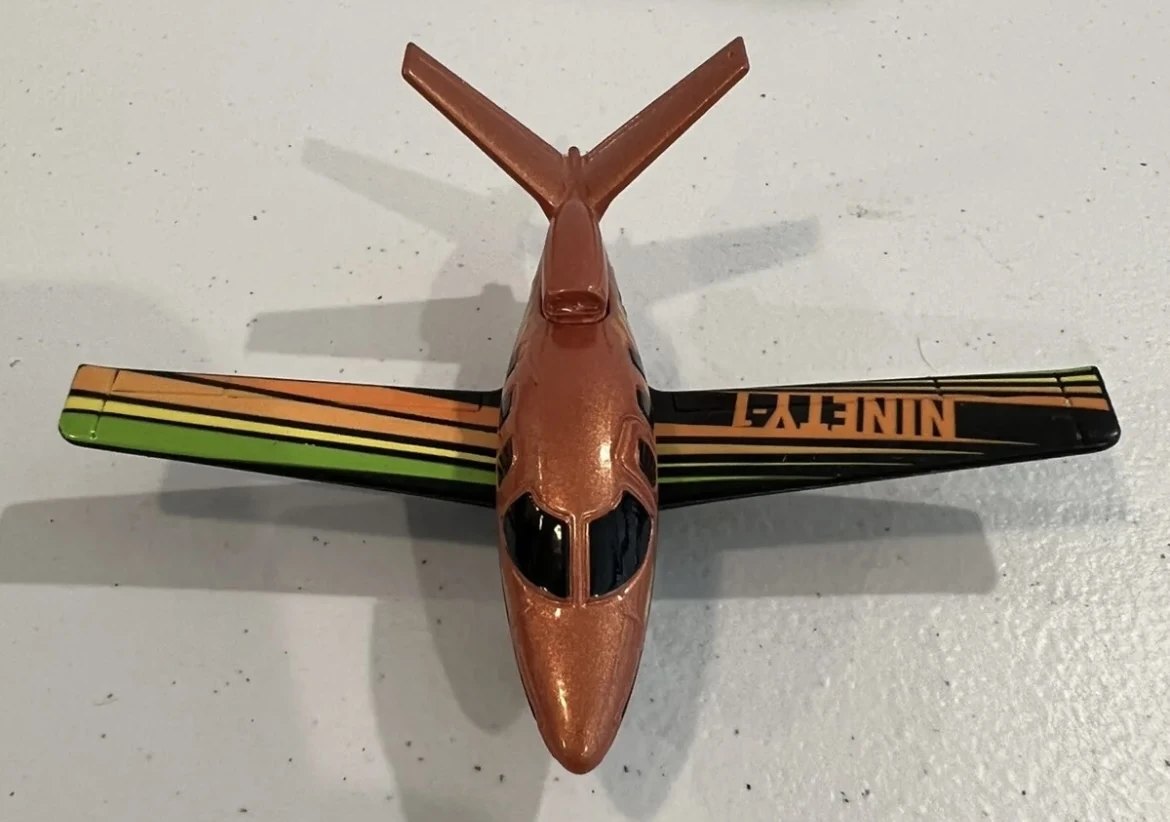 2011 Cirrus Vision Orange: No package: Image 2