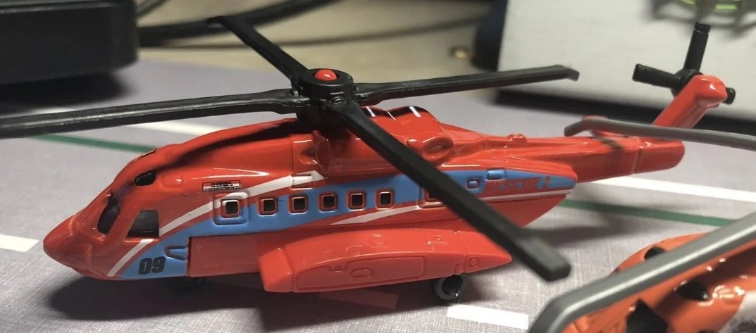 2011 Sikorsky S-92 Red: No package: Image 2