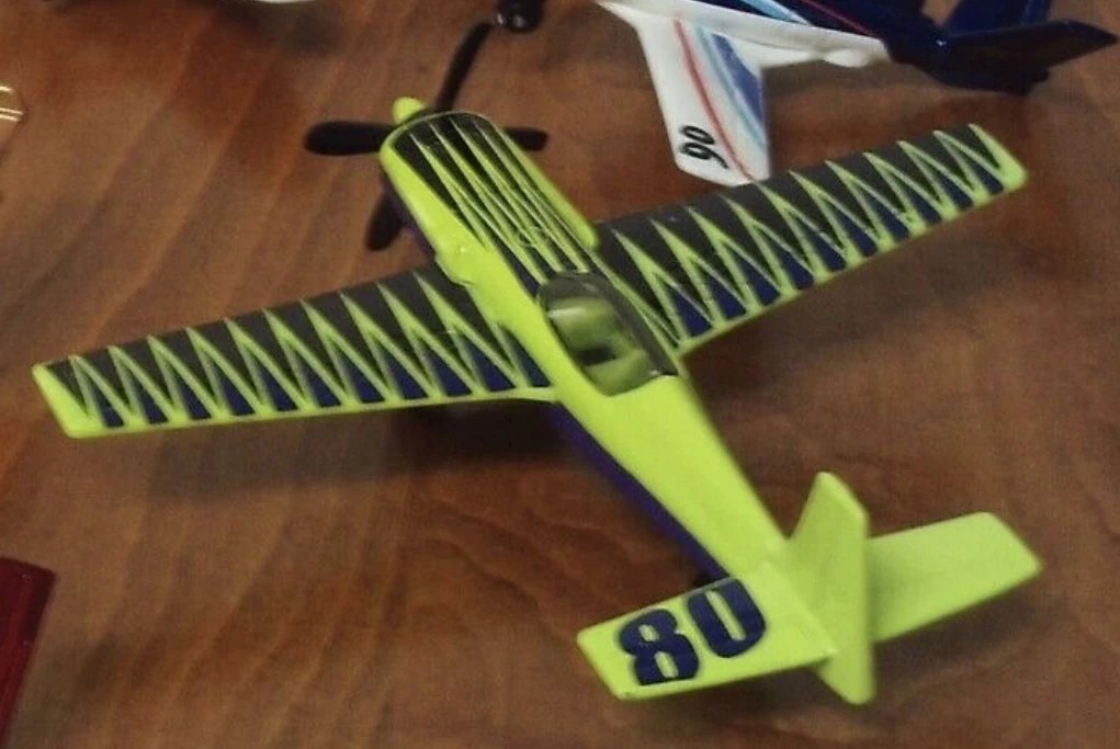 2011 New Stunt Plane Green: No package: Image 2