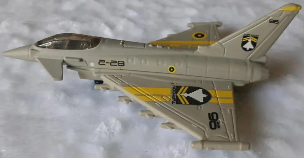 2011 Eurofighter Typhoon Beige: No package: Image 2