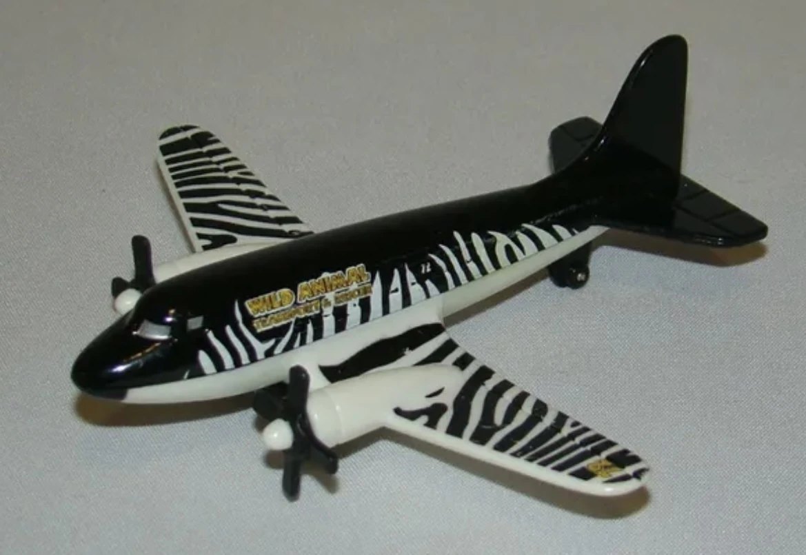 2010 Airliner Black: No package: Image 2