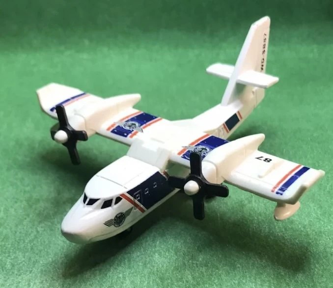 2010 Blaze Buster White: No package: Image 2