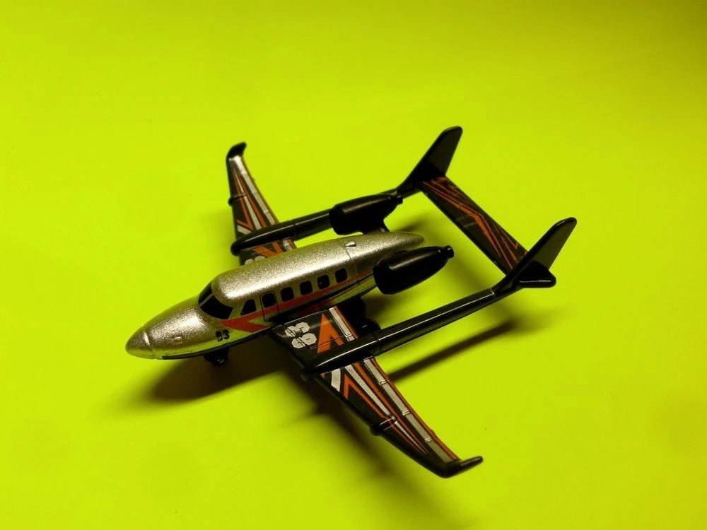 2010 Twin Boom Green: No package: Image 2