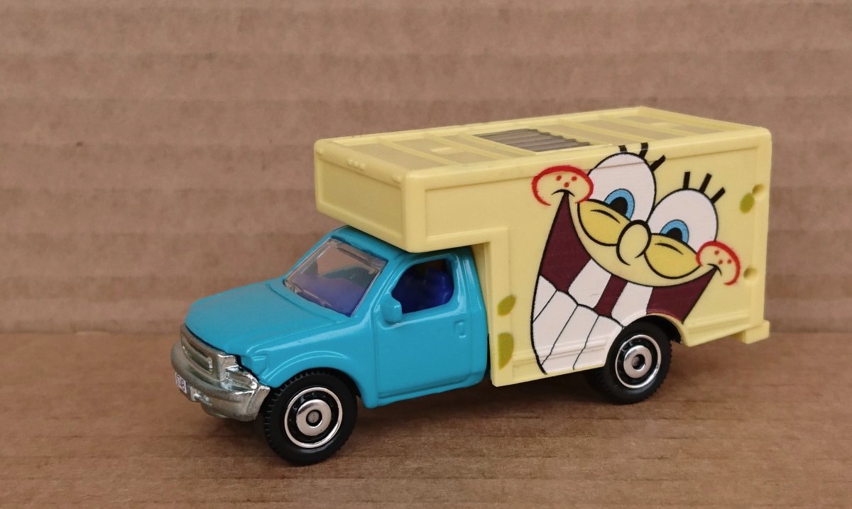 Hot Wheels MBX Moving Truck