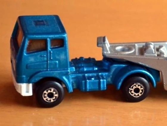 Hot Wheels Leyland Tractor