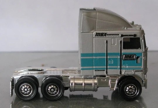 Hot Wheels Kenworth K100
